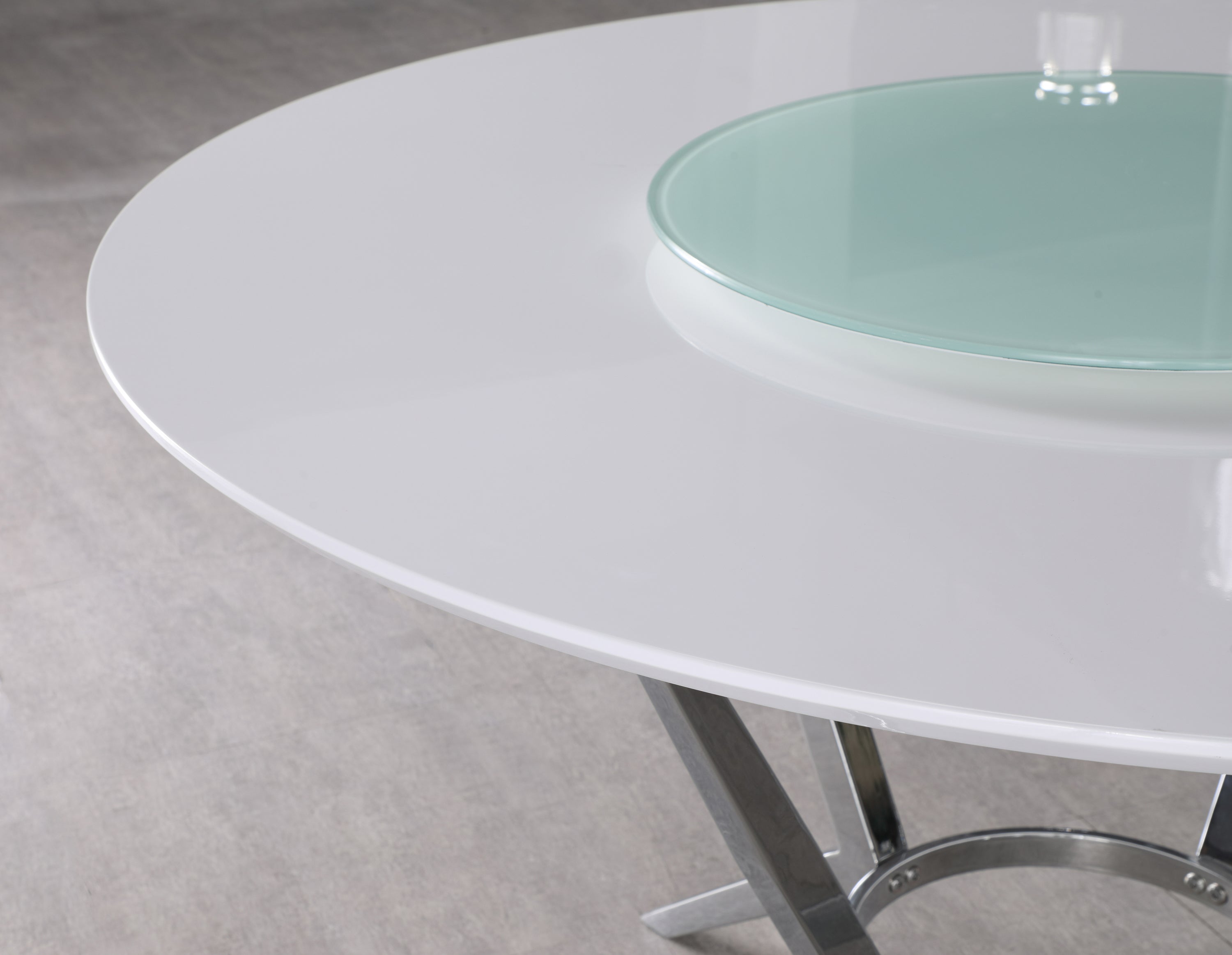 Tabby Round Dining Room Collection